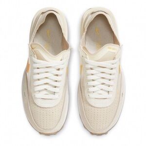 Nike Women's Waffle One 'Sail Coconut Milk' DC2533 105 excellent condition!!!